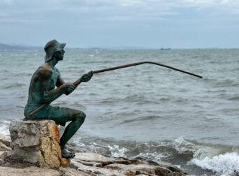 Why Choose a Boutique Guesthouse on Rruga Europa?